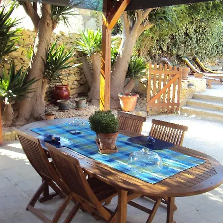 Bed & Breakfast La Gozitaine Kerċem